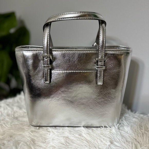 MICHAEL KORS Michael Kors Jet Set Silver Metallic Carryall Top Zip Purse - Picture 2 of 8